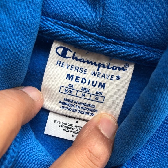 Champion Reverse Weave Cropped Hoodie Sweatshirt Women’s Size M Chenille Logo - Picture 7 of 16